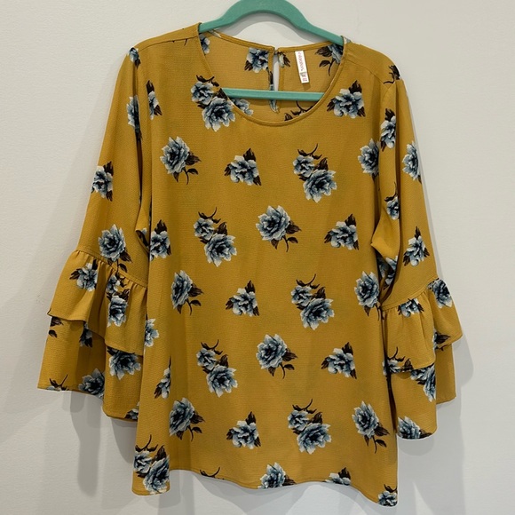 Floral mustard top - Picture 1 of 1